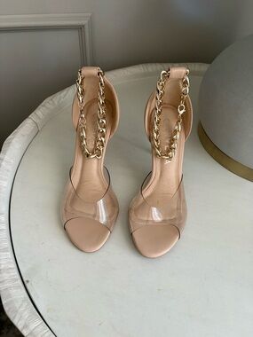 Chain-Ankle Clear Strap Heels in Nude